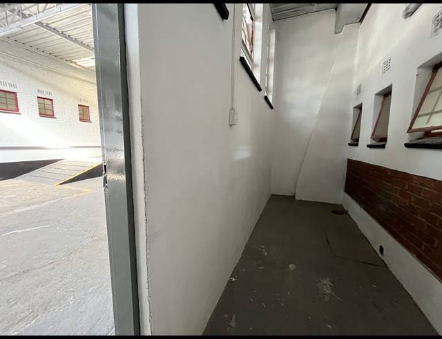 437M² WAREHOUSE TO LET IN SEBENZA